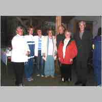 594-1054 Seminar 2005 Zootzen. Sieglinde Kenzler (links) mit einem Teil der Gruppe..jpg